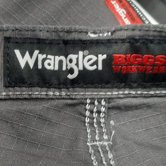 NWT Wrangler Charcoal RIGGS WORKWEAR Technician Relaxed Fit pants 32 X 32 - Picture 11 of 15